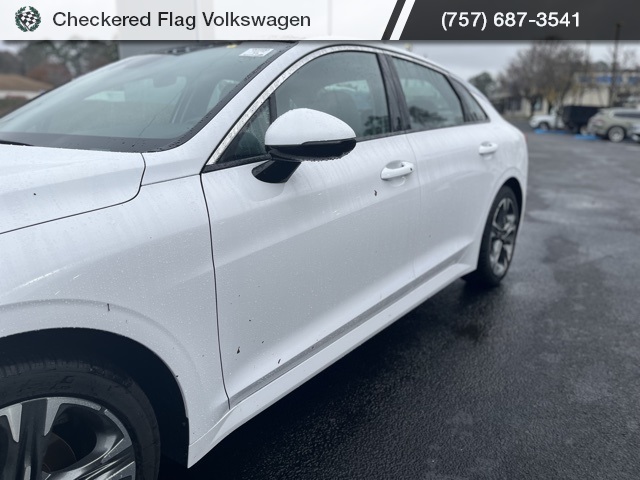 2024 Kia K5 EX photo 2