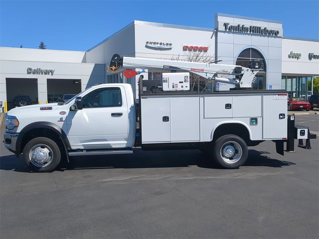 2024 Ram 5500 Tradesman photo 2