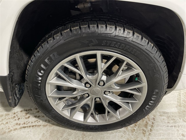 2022 Jeep Grand Cherokee L Summit photo 8