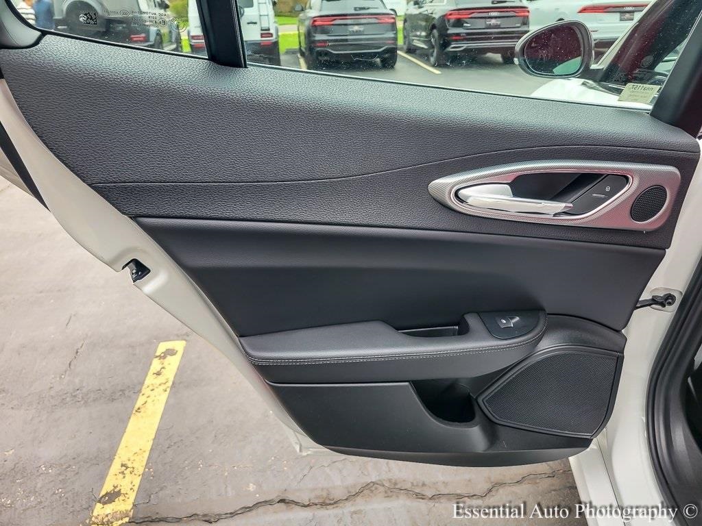 2025 Alfa Romeo Giulia Base photo 16