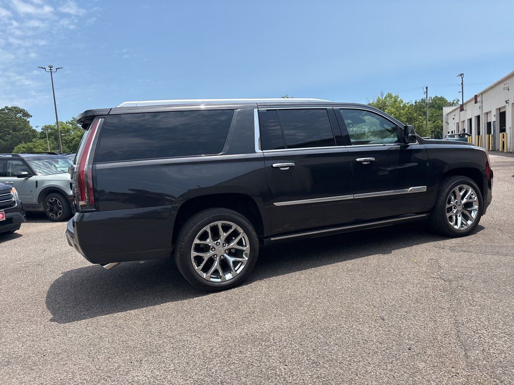 2019 Cadillac Escalade ESV Platinum photo 23