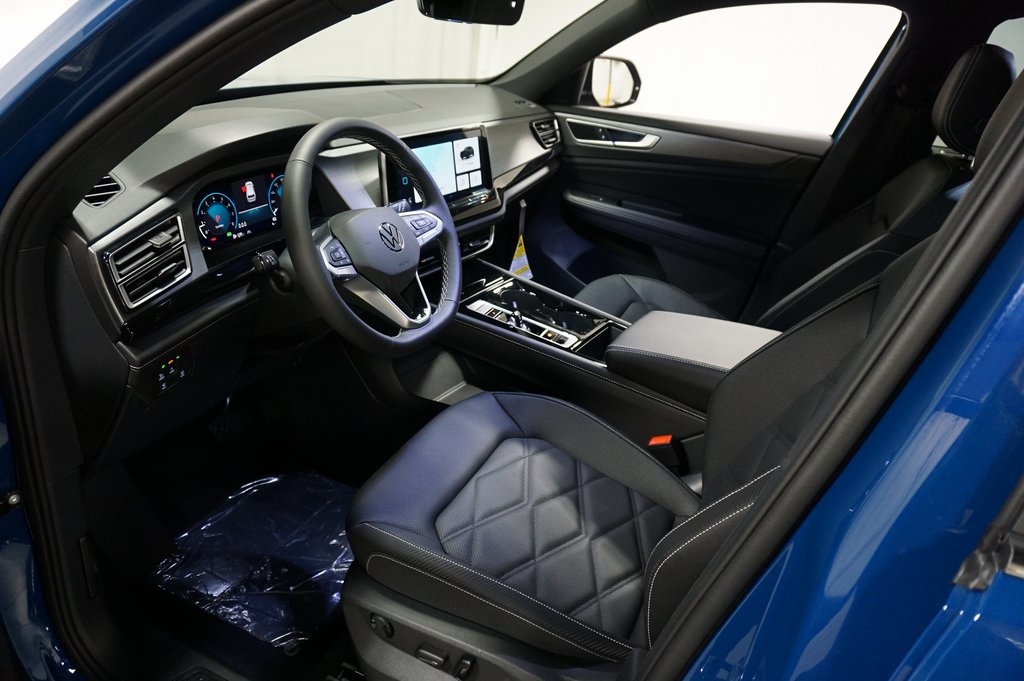2025 Volkswagen Atlas Cross Sport SE Technology photo 9