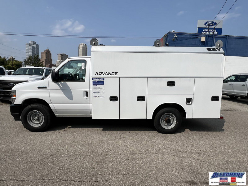 2026 Ford E-350 Base photo 2