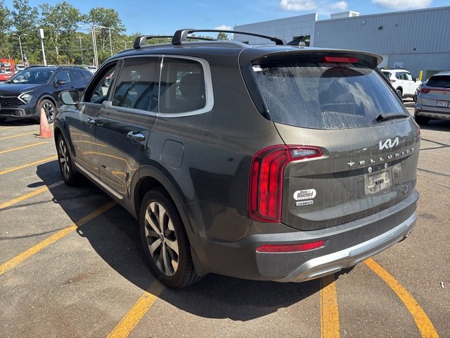 2022 Kia Telluride S photo 2