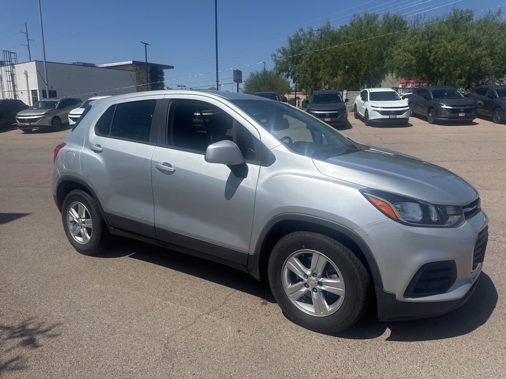 2019 Chevrolet Trax LS photo 13