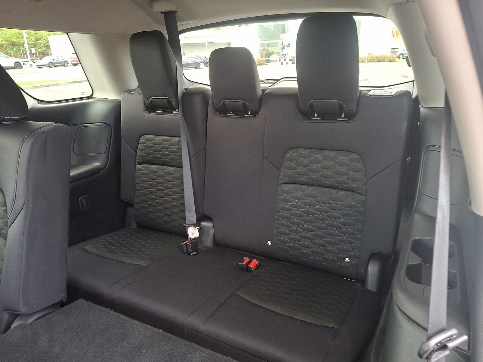 2023 Nissan Pathfinder S photo 2