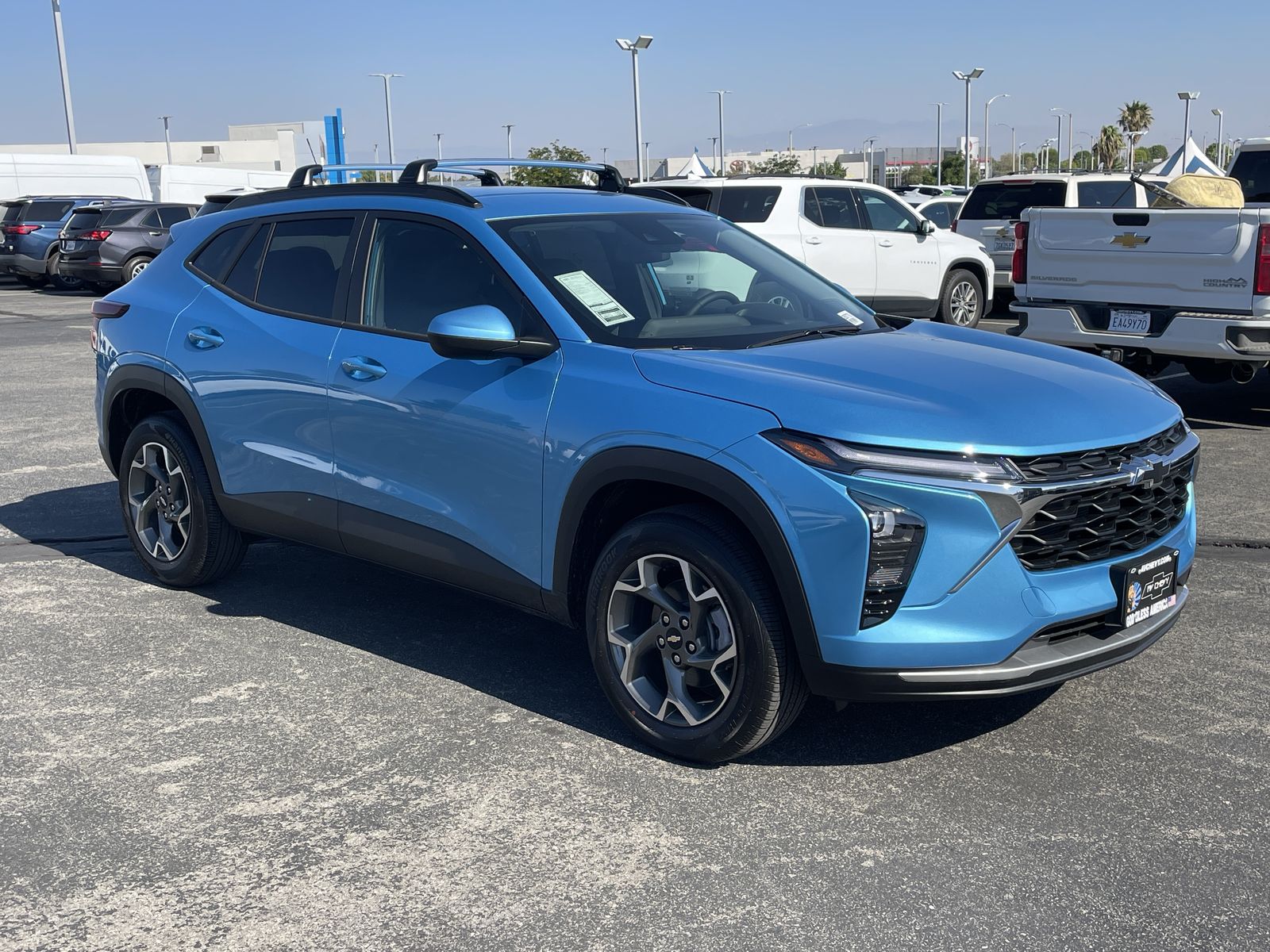 2025 Chevrolet Trax LT photo 7