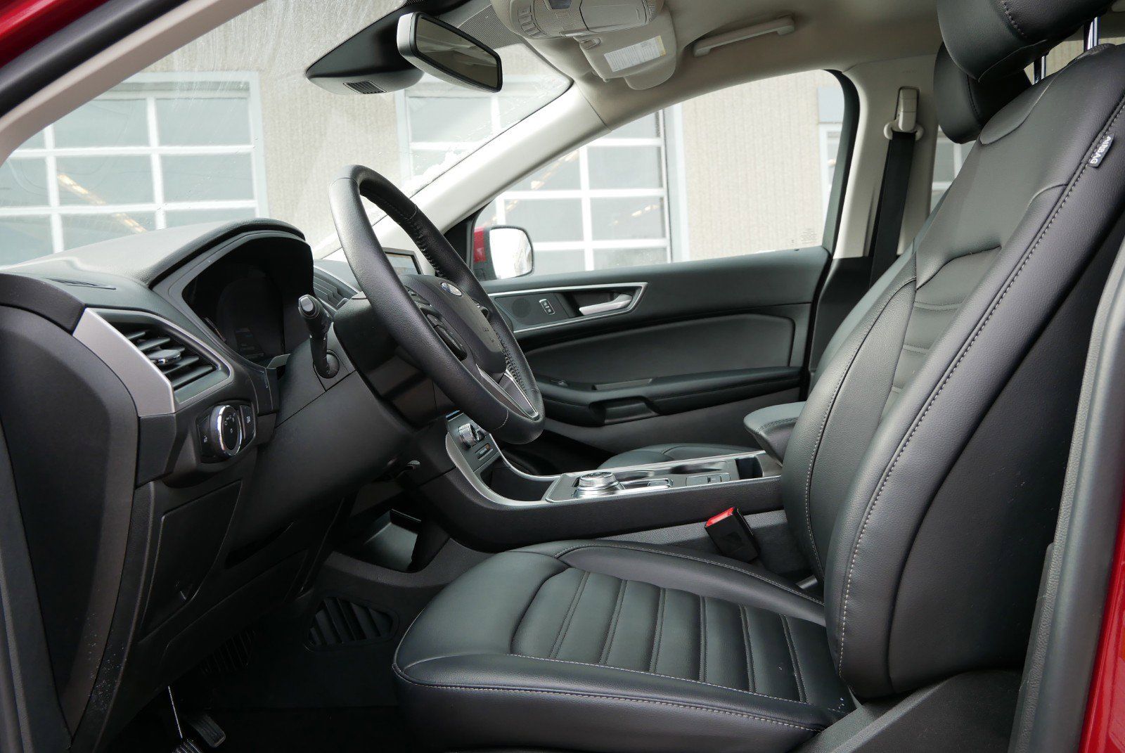 2024 Ford Edge SEL photo 11