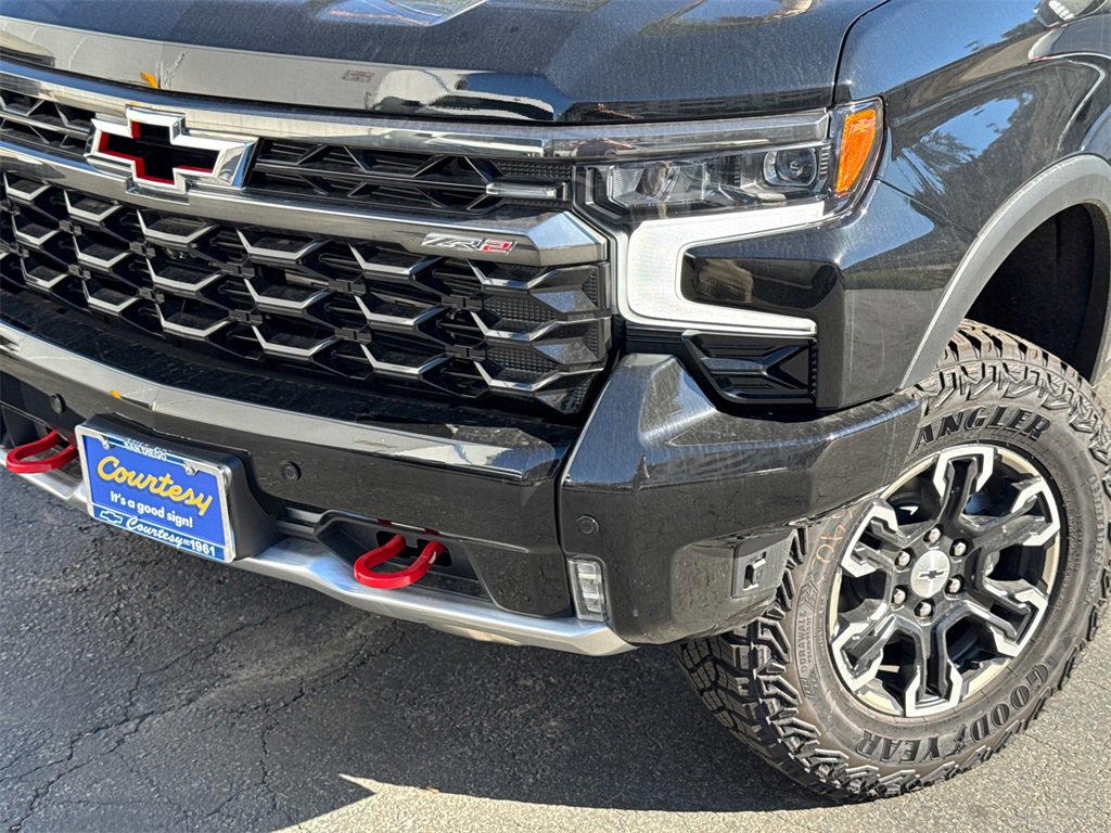 2026 Chevrolet Silverado 1500 ZR2 photo 3