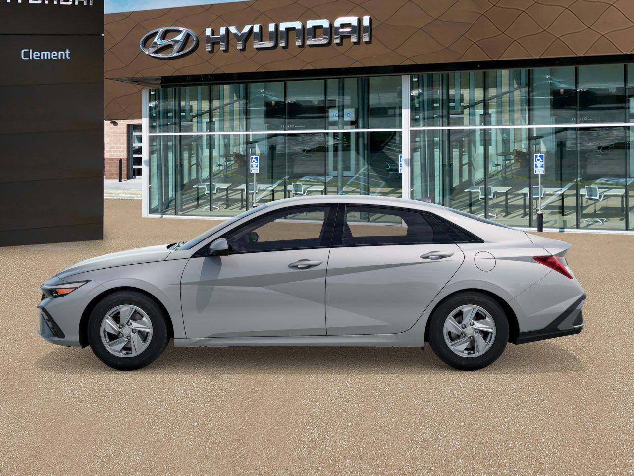 2025 Hyundai Elantra SE photo 2