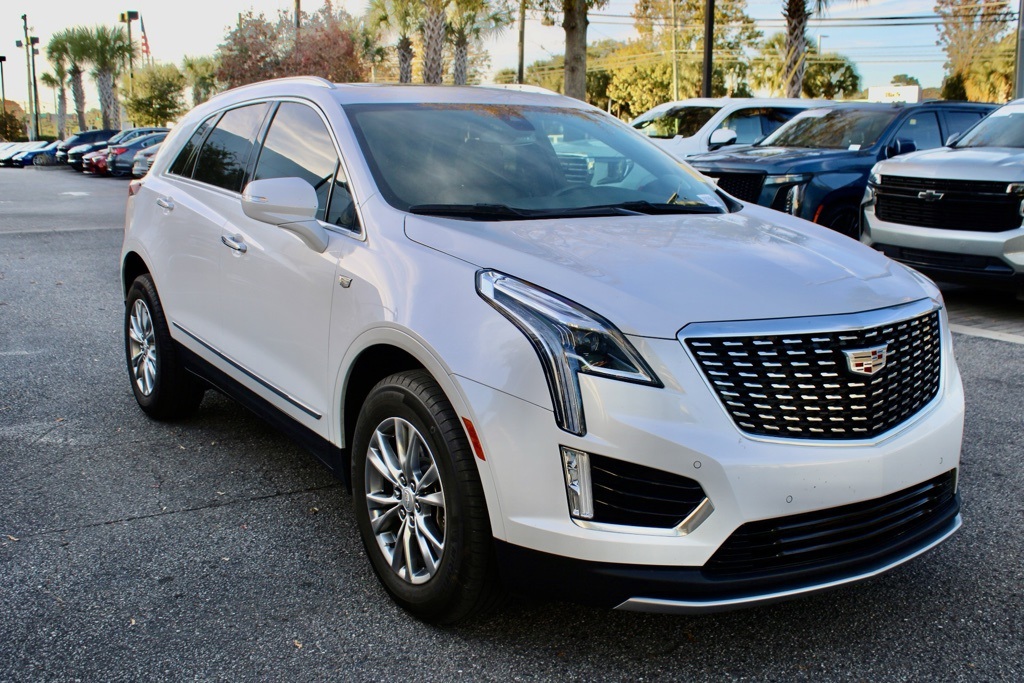 2023 Cadillac XT5 Premium Luxury photo 2