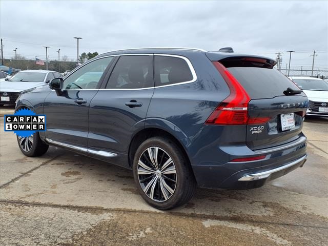 2023 Volvo XC60 B5 Plus photo 2