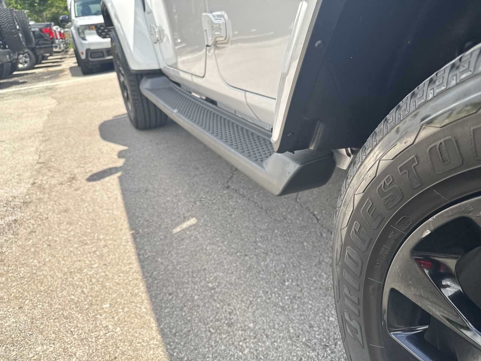 2022 Jeep Wrangler 4xe Unlimited Sahara photo 13