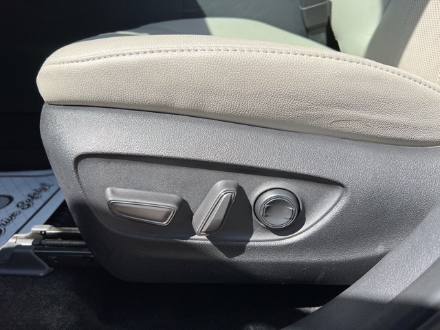 2024 Toyota Grand Highlander Platinum photo 28
