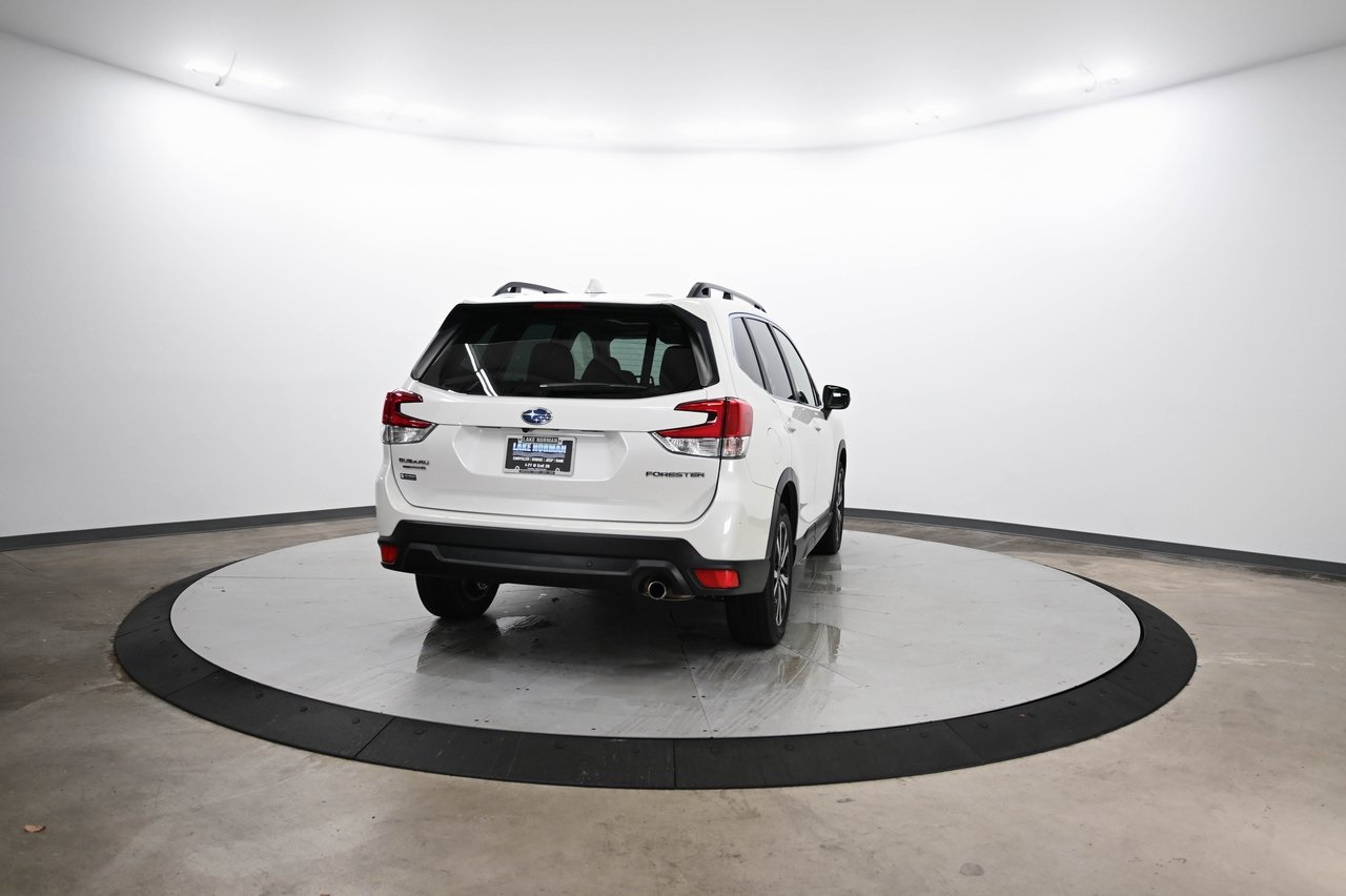 2022 Subaru Forester Limited photo 2