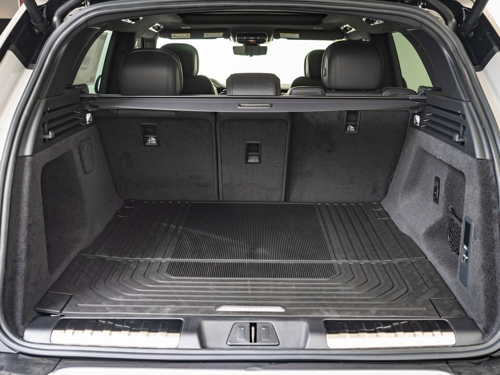 2025 Land Rover Range Rover Sport SE photo 16