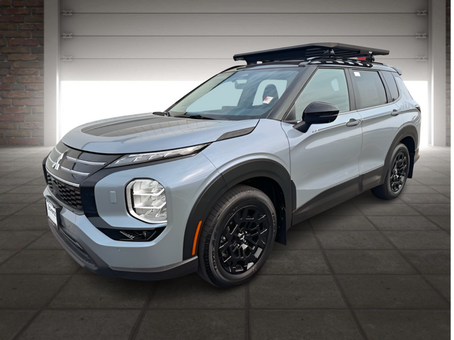 2025 Mitsubishi Outlander SE photo 6