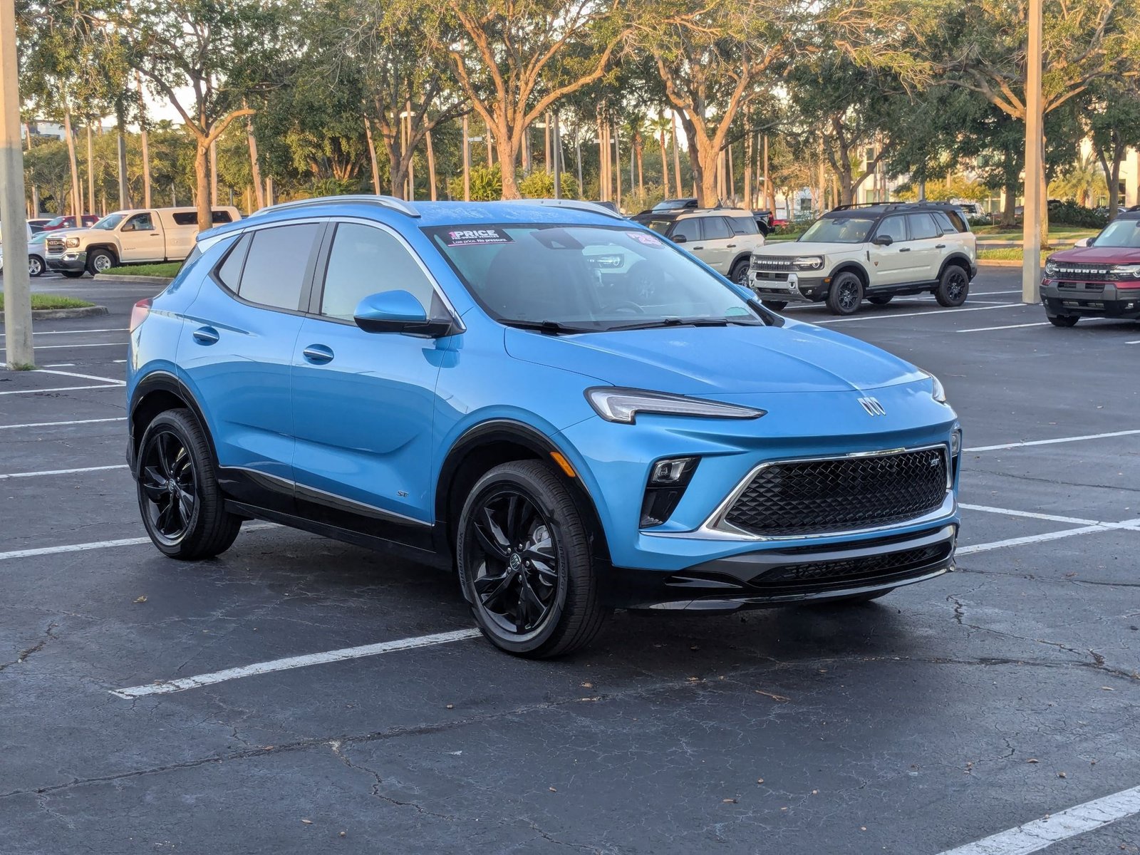 2025 Buick Encore GX Sport Touring photo 3