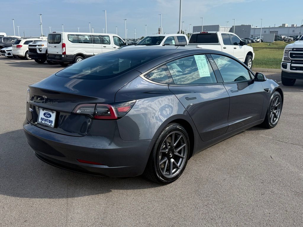 2021 Tesla Model 3 Standard Range Plus photo 27