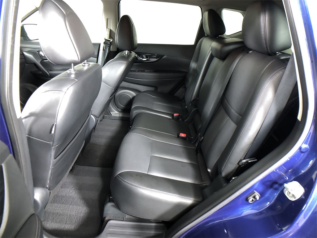 2018 Nissan Rogue SL photo 21