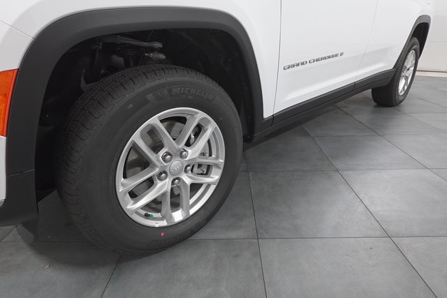 2025 Jeep Grand Cherokee Laredo X photo 28