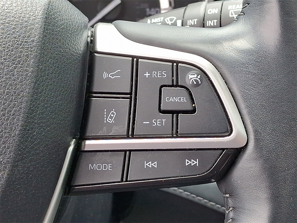 2022 Toyota Highlander XLE photo 23