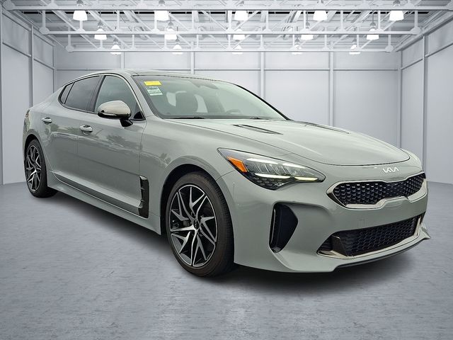 2022 Kia Stinger GT-Line photo 3