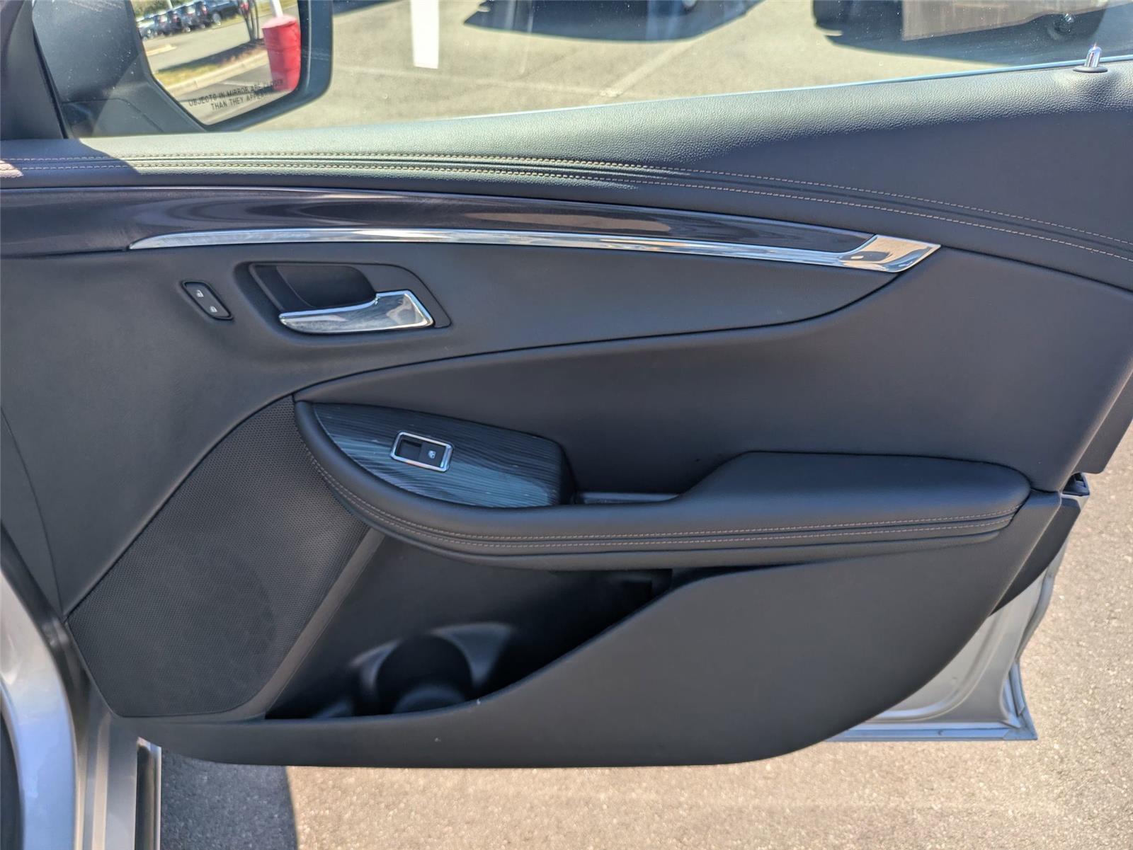 2017 Chevrolet Impala 1LT photo 26