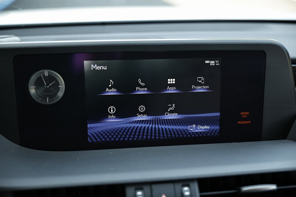 2021 Lexus ES 300h photo 36