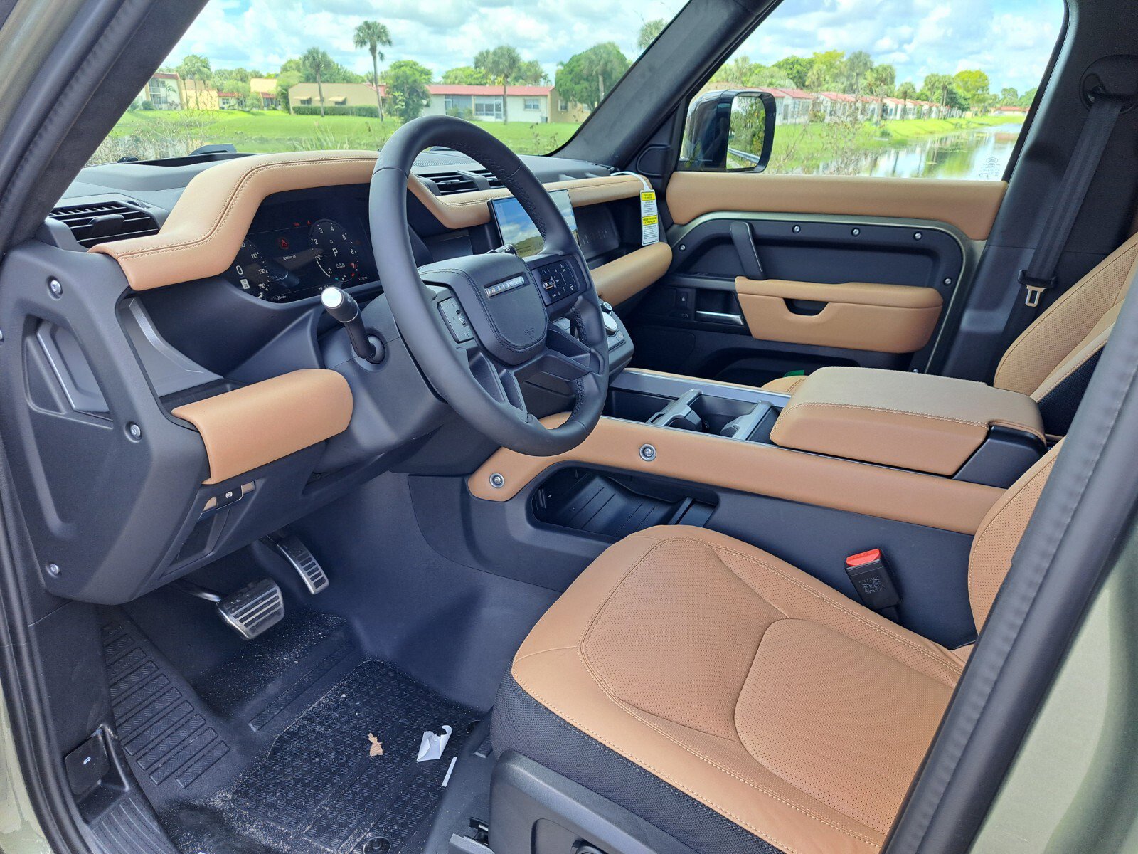 2025 Land Rover Defender X photo 9