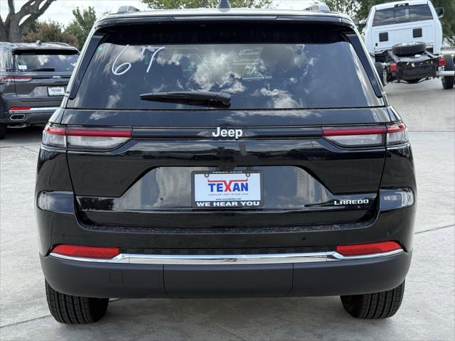 2025 Jeep Grand Cherokee Laredo X photo 4