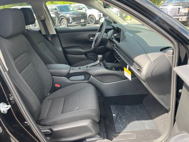 2026 Honda HR-V LX photo 15