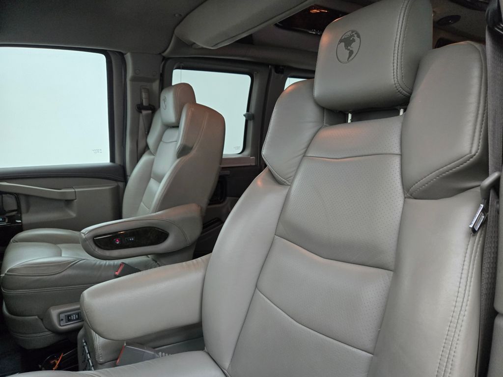 2023 Chevrolet Express photo 18