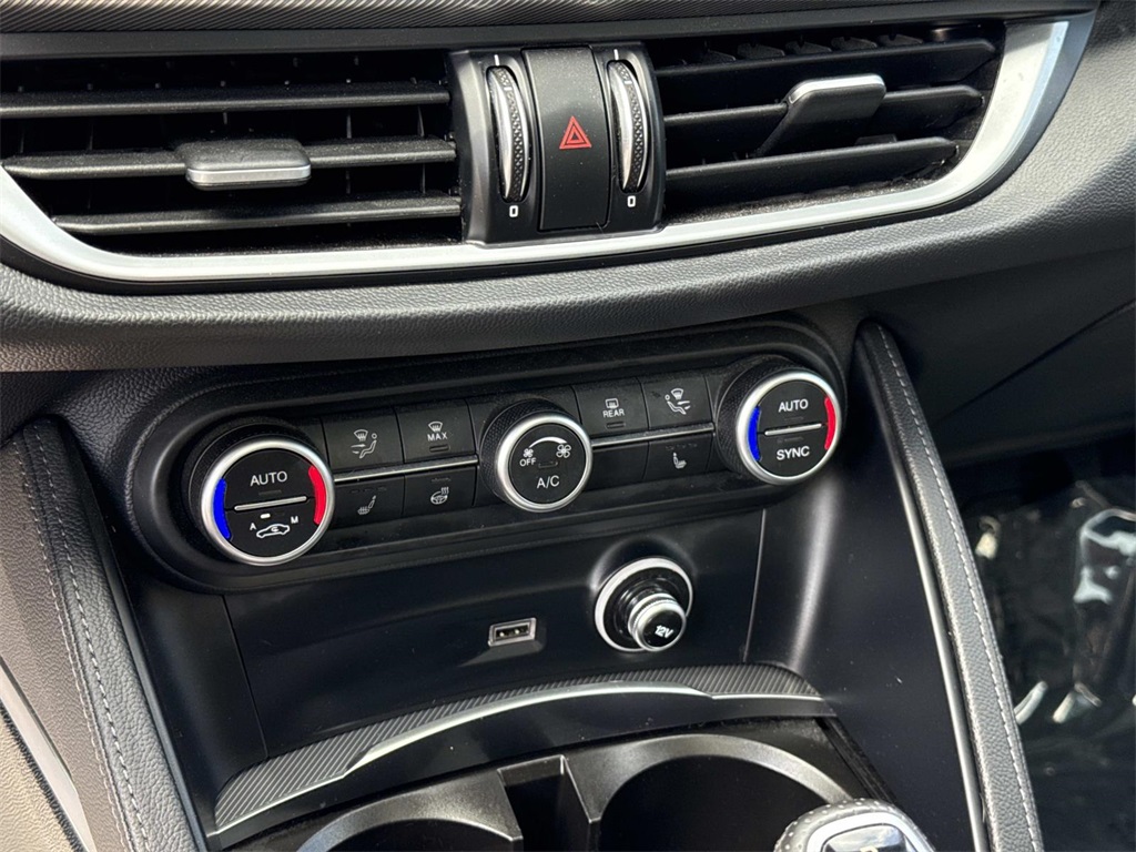 2022 Alfa Romeo Stelvio Ti Sport photo 20