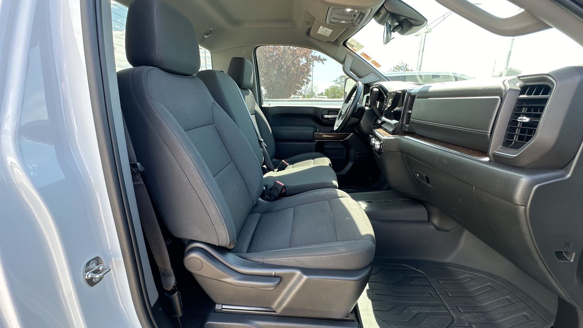 2024 Gmc Sierra 2500 HD SLE photo 25