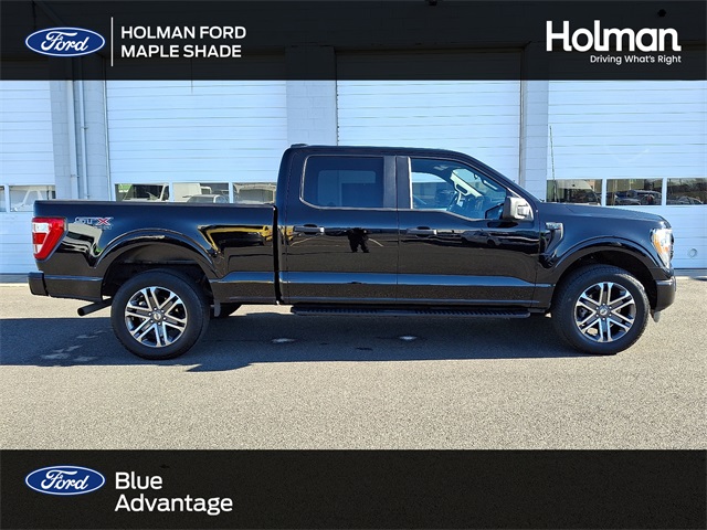 2022 Ford F-150 XL's photo