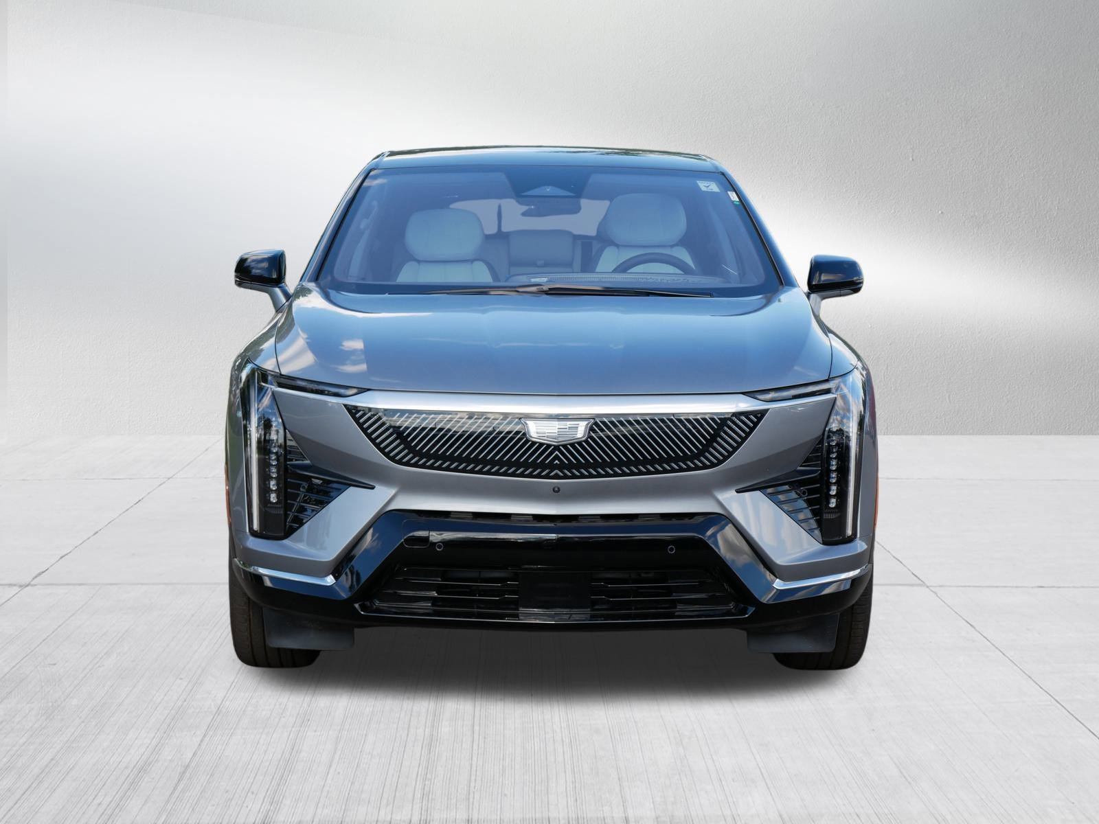 2025 Cadillac Optiq Luxury photo 2