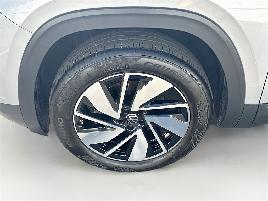 2024 Volkswagen Atlas SE Technology photo 30