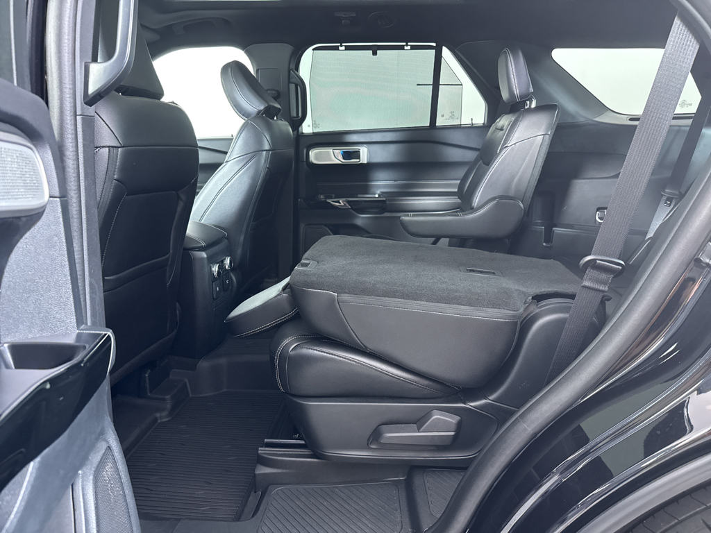 2023 Ford Explorer ST photo 23