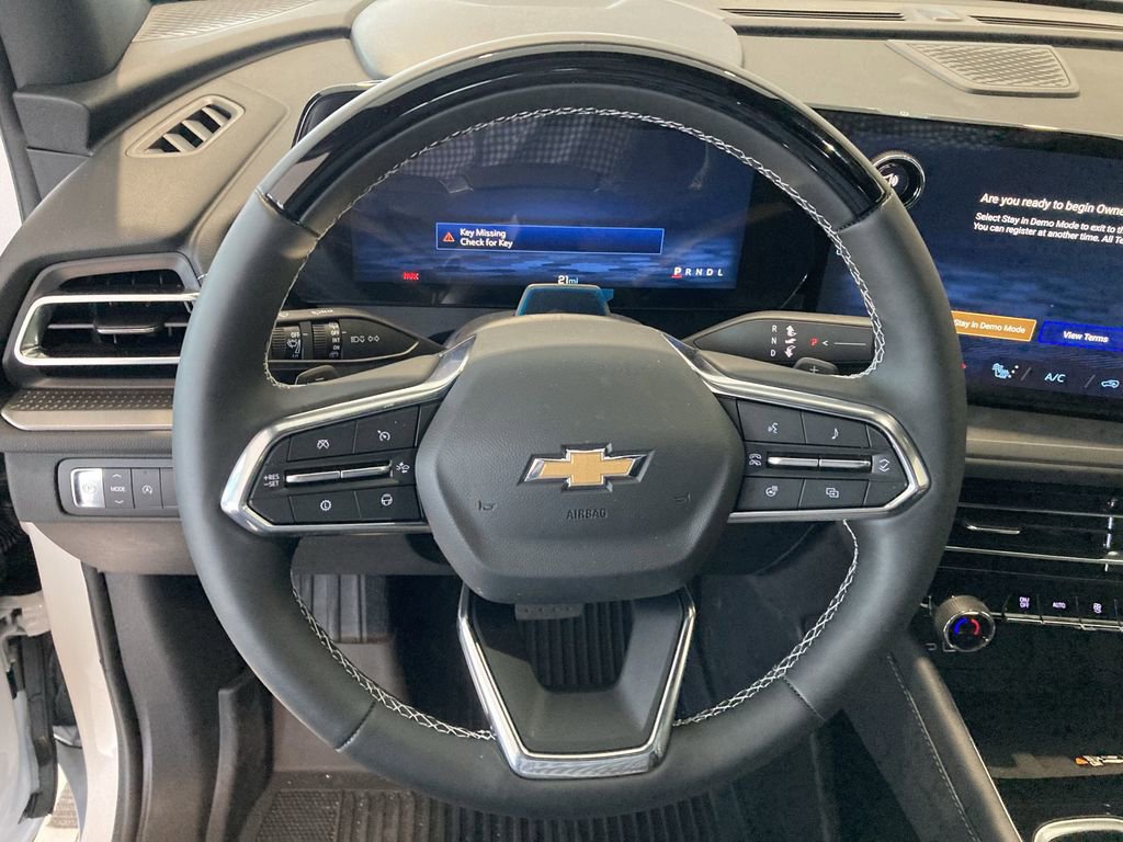 2025 Chevrolet Traverse photo 10