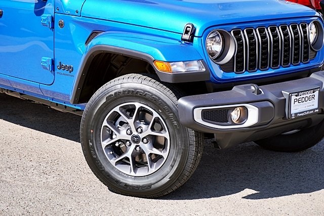 New 2025 Hydro Blue Pearl-Coat Exterior Paint Jeep Sport S image 4