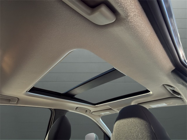 2026 Nissan Kicks SV photo 11