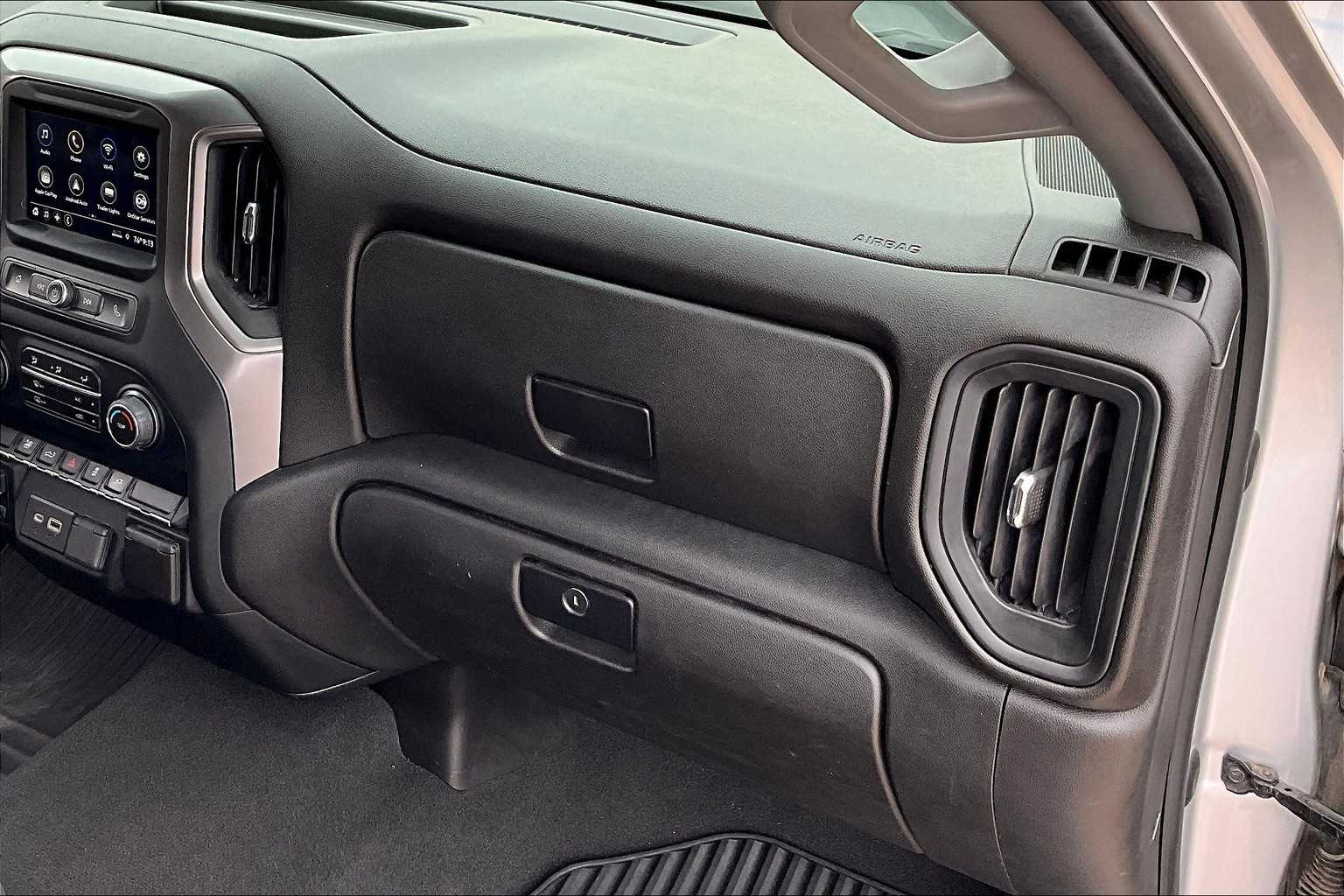 2022 Chevrolet Silverado 2500HD Custom photo 15