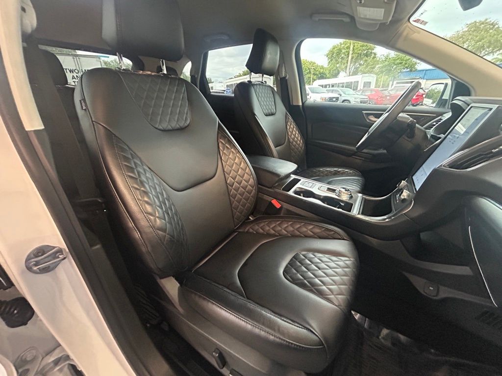2024 Ford Edge Titanium photo 20