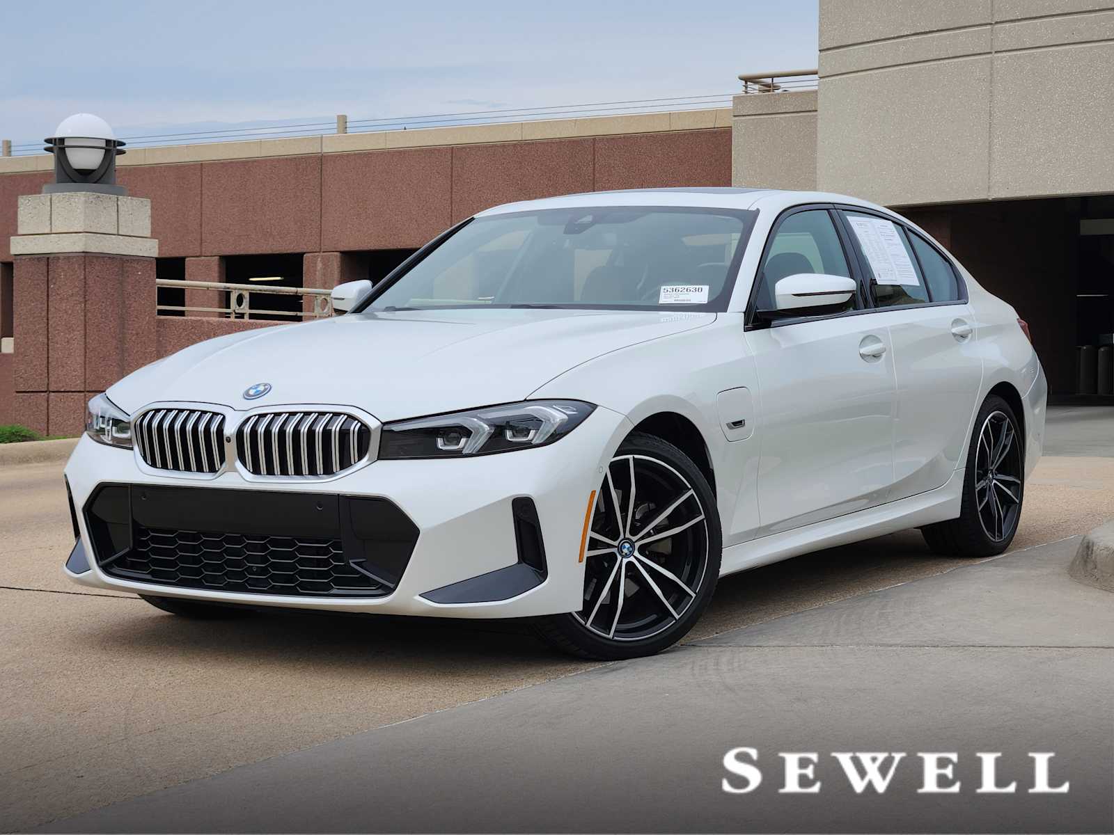 2023 BMW 3 Series 330e
