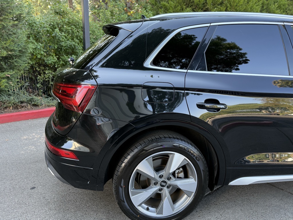 2022 Audi Q5 40 Premium Plus photo 9