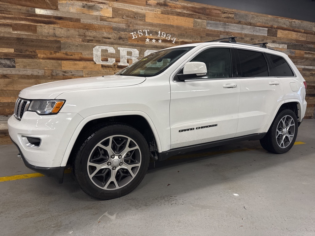 2018 Jeep Grand Cherokee Limited photo 2