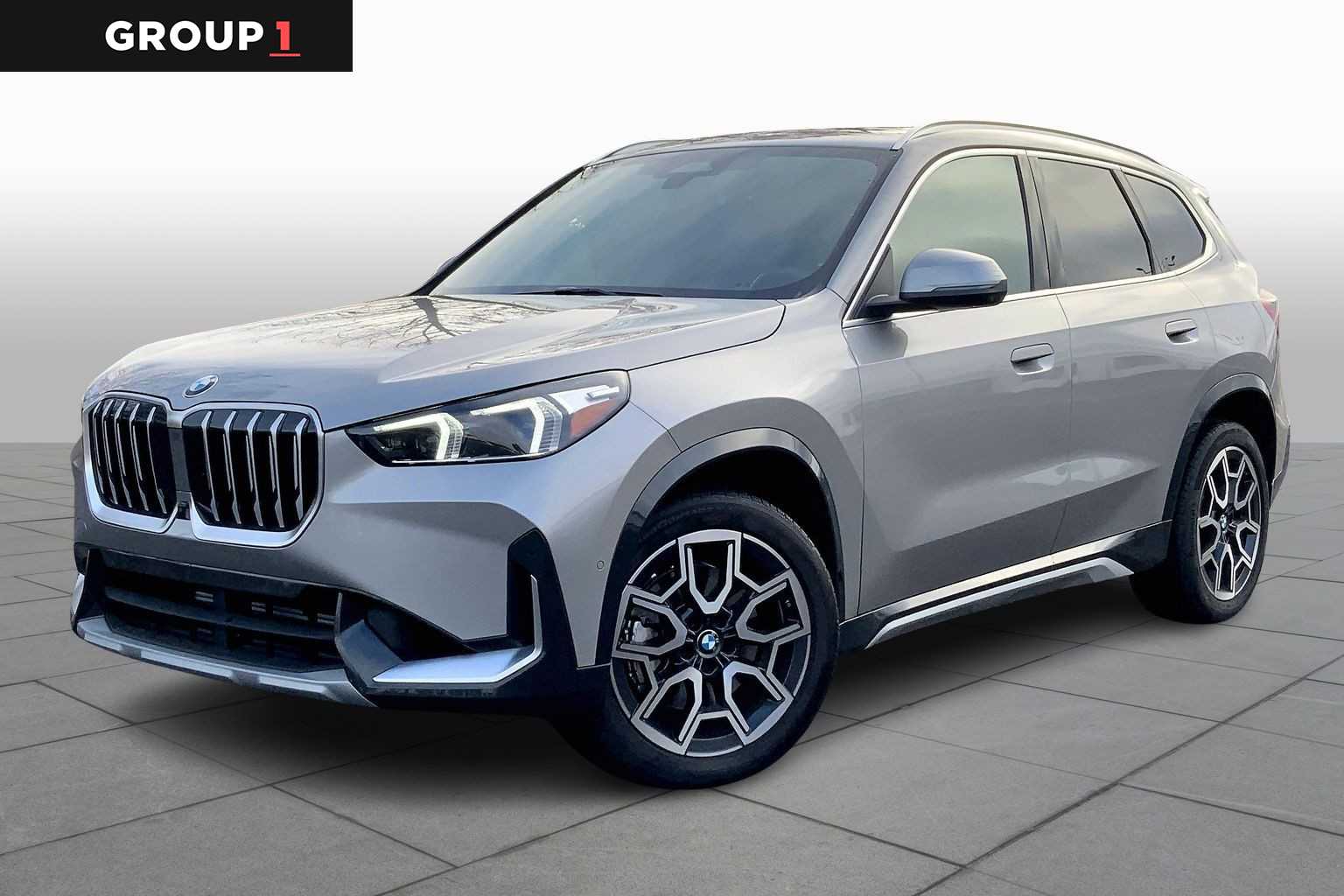 2025 BMW X1 28i's photo