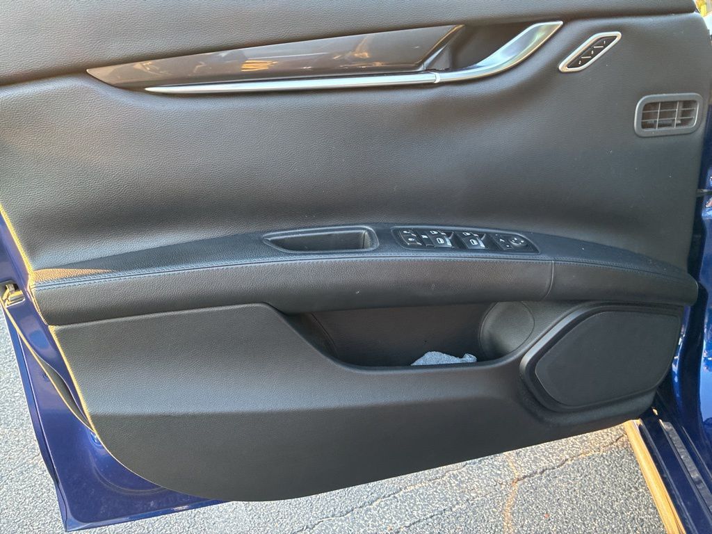 2017 Maserati Ghibli S photo 11