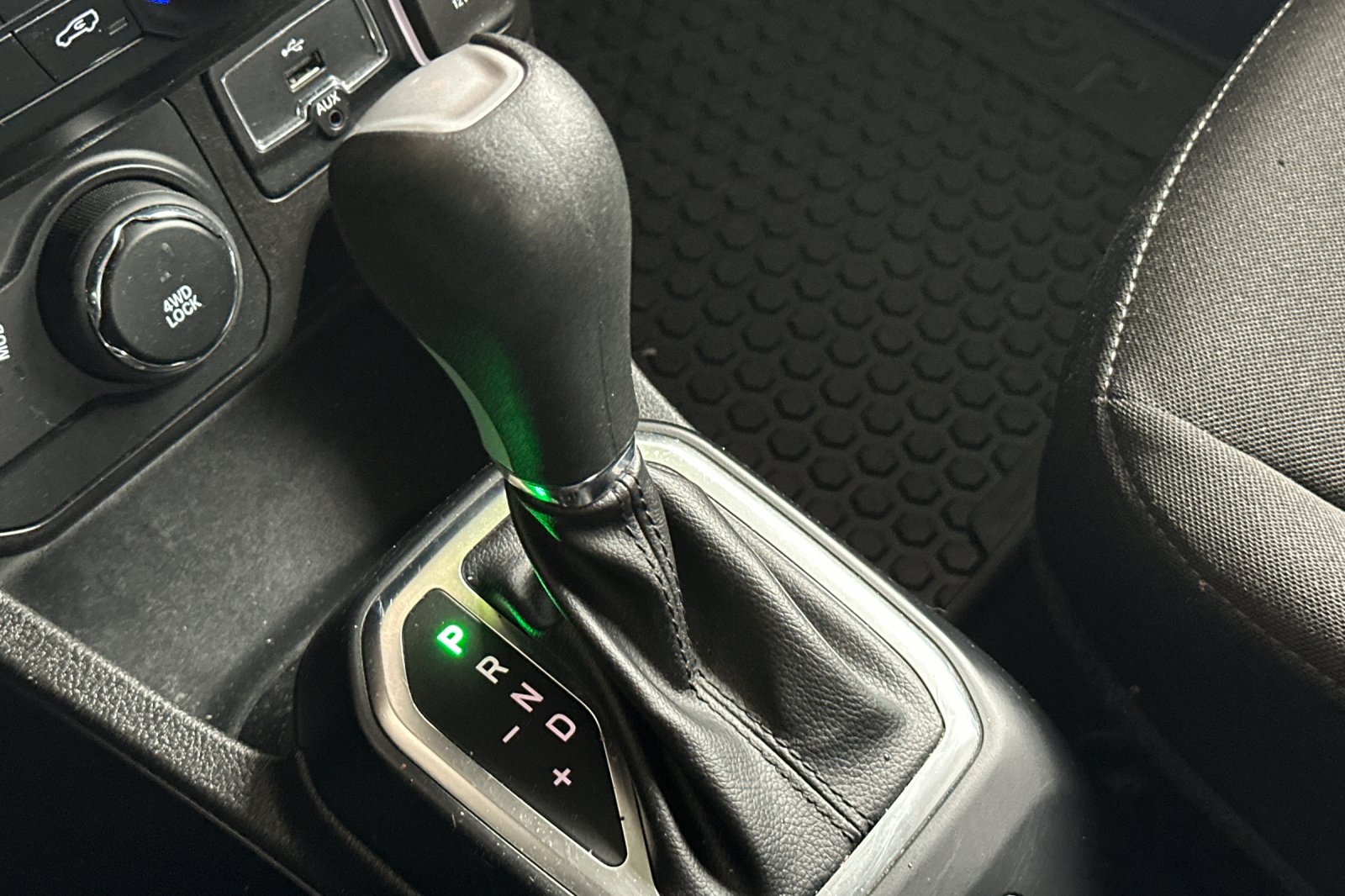 2023 Jeep Renegade Latitude Upland photo 20